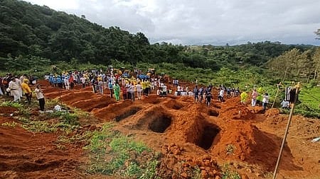 പലവഴി ചിതറിയവര്‍ ഒന്നിച്ച്...